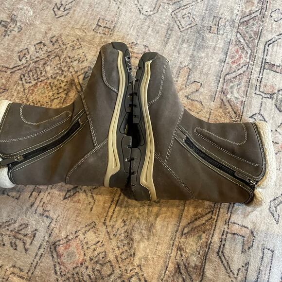 Sorel Water Fall Waterproof Gray Suede Boots WOMEN'S SZ 9 Winter Boots EUC - Picture 7 of 9